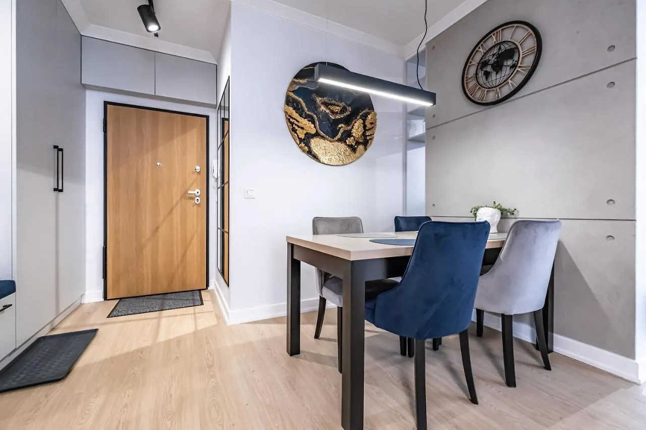 ורשה Positive Apartment