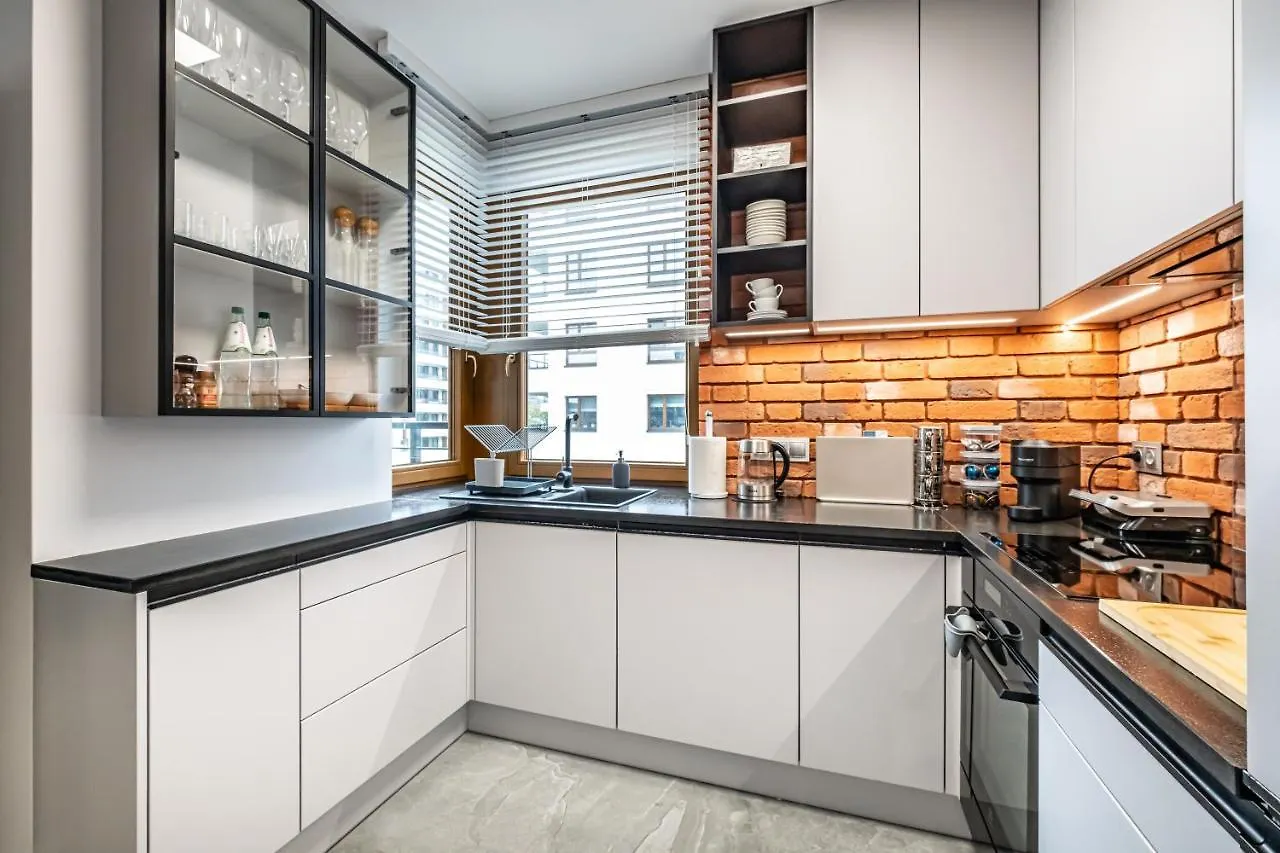 ורשה Positive Apartment