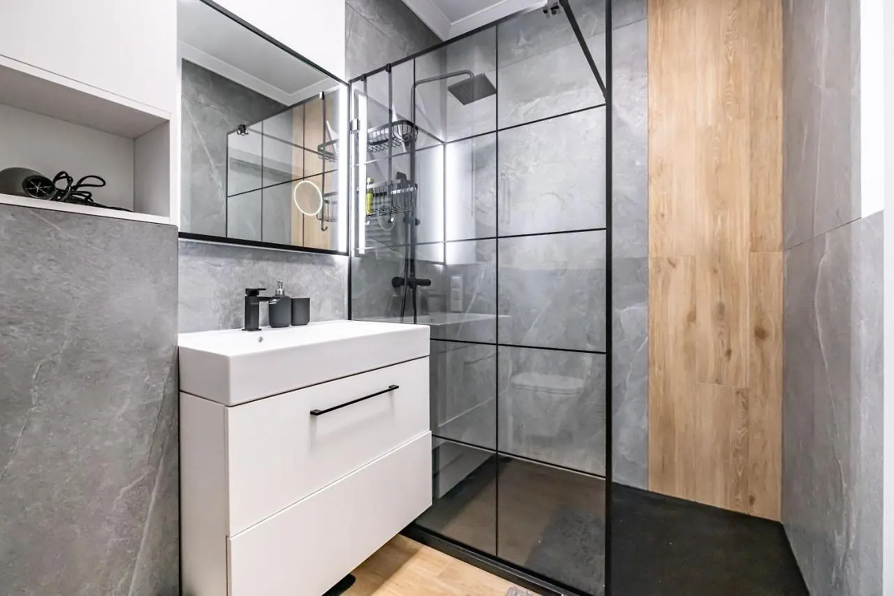 ורשה Positive Apartment 0*,  פולין